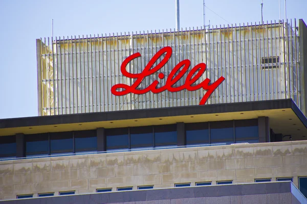 ИНДИАНАПОЛИС - CIRCA OCTO 2015: Eli Felly and Company World Headquarters, IndianPhoenix, IN III — стоковое фото