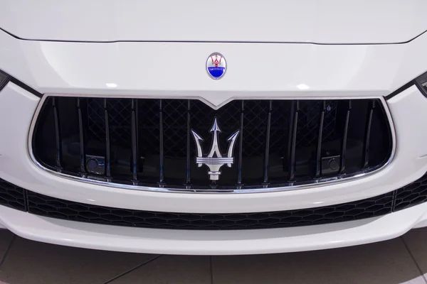 Indianapolis - Oktober 2015: Maserati-Logo aus nächster Nähe — Stockfoto