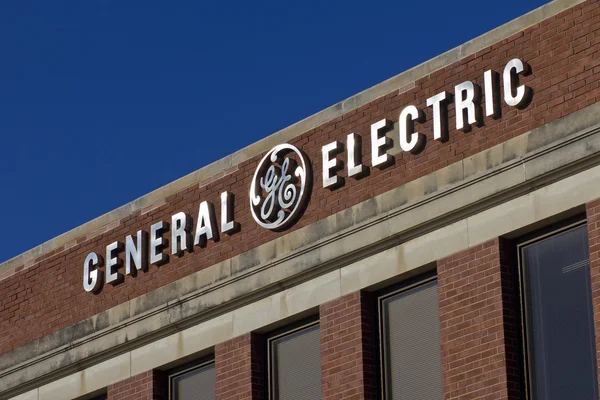 Ft. Wayne, IN - Circa December 2015: General Electric Factory. GE is the worlds Digital Industrial Company III — Stock Photo, Image