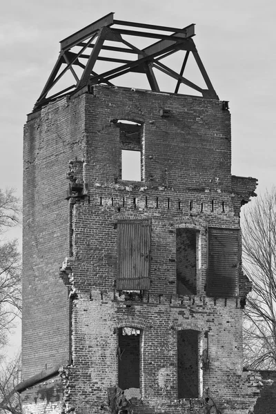 Міський завод Blight - покинутий завод - зношений, зламаний і забутий IV — стокове фото