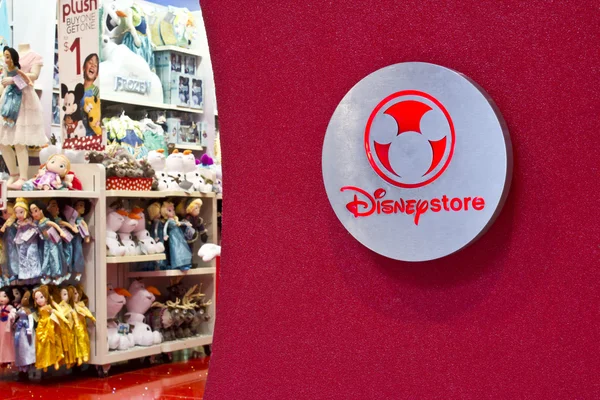 Indianapolis - Circa February 2016: Disney Store Retail Mall Location. Disney Store is the Official Site for Disney Shopping II — Stock Photo, Image