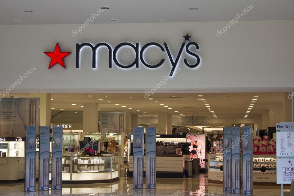 Indianapolis - Circa February 2016: Macy's Department Store. Macy's, Inc. is one of the Nation's Premier Omnichannel Retailers I