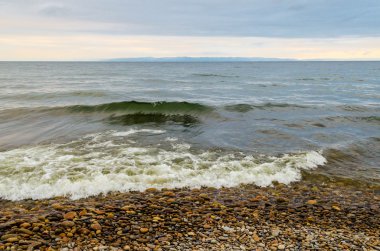 Geç sonbaharda Deniz Baykal.