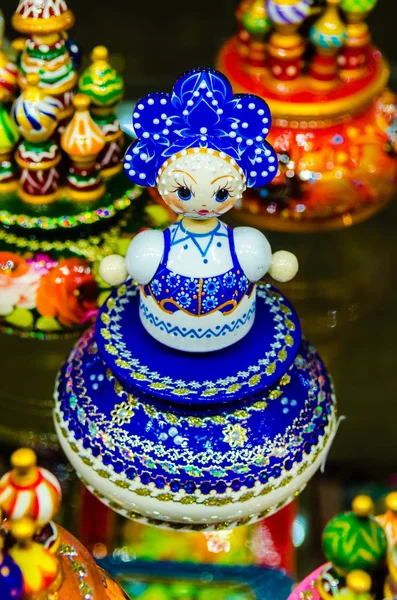 Muñecas nacionales rusas matreshka —  Fotos de Stock