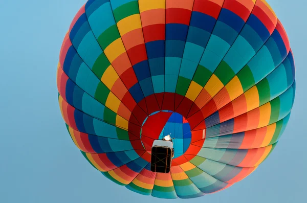 Цветной воздушный шар — стоковое фото