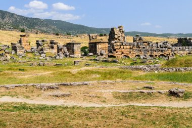 Antik Yunan ve Roma şehir olan hierapolis (Toros Dağları, Türkiye'deki pamukkale).