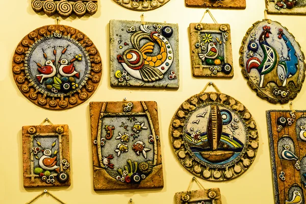 Colorful ceramic souvenirs in Turkey — Stockfoto