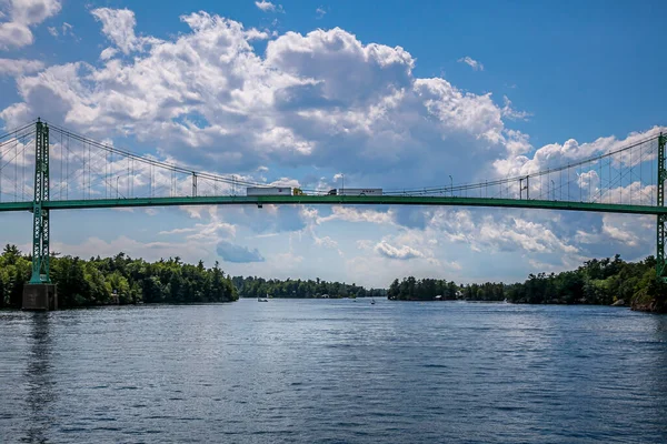 Χίλια Νησιά Διεθνής Γέφυρα που συνδέει τον Καναδά με τα σύνορα των ΗΠΑ — Φωτογραφία Αρχείου