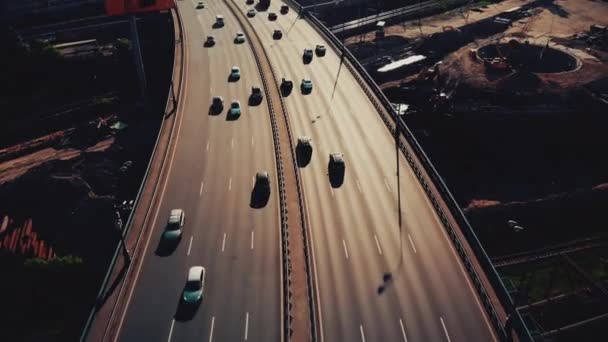 Gran intercambio de transporte en la metrópoli. Moscú carretera de circunvalación. — Vídeo de stock