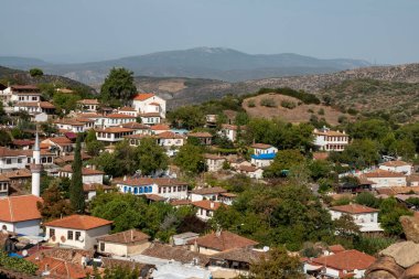 Sirince 'den manzara manzarası, şarap dükkanlarıyla ünlüdür.