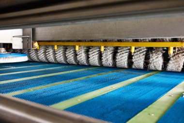 Halı yıkama ve kuru temizleme için otomatik makine ve ekipman.