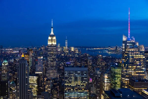 Luchtfoto van New York City 's nachts, Manhattan, Verenigde Staten — Stockfoto