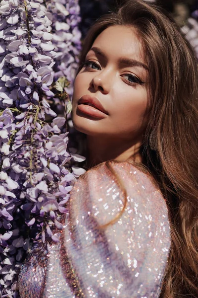 Foto Moda Aire Libre Mujer Hermosa Con Pelo Rubio Vestido —  Fotos de Stock