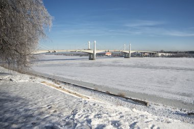 nehir volga üzerinde köprü