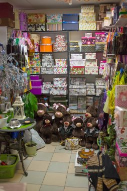 büyük stok rafa koymak hediyeler tam