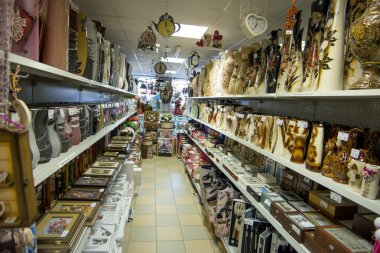 büyük stok rafa koymak hediyeler tam