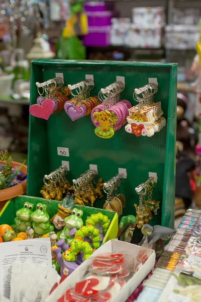 Große Regale voller Geschenke — Stockfoto