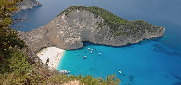 在希腊扎金索斯岛的 Navagio 海滩全景图 — 图库照片