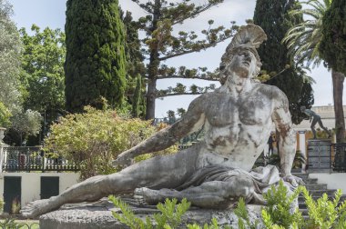 Ölmek üzere olan Aşil heykel Achilleion Sarayı Corfu Island, Yunanistan