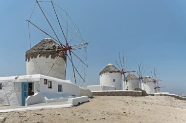 Ünlü yel değirmenlerine Mykonos island, Yunanistan