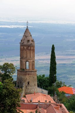 Signagi Georgia 'daki Alazani vadisine bakan eski kule.
