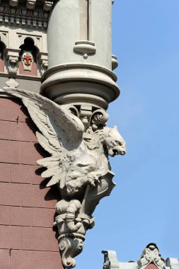 Griffin, Ukrayna, Kyiv 'deki Ulusal Banka binasının köşesinde.