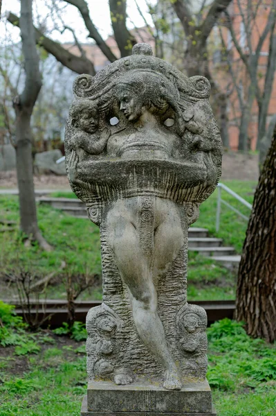 Escultura Antiga Parque Academia Nacional Artes Visuais Arquitetura Kiev Ucrânia — Fotografia de Stock