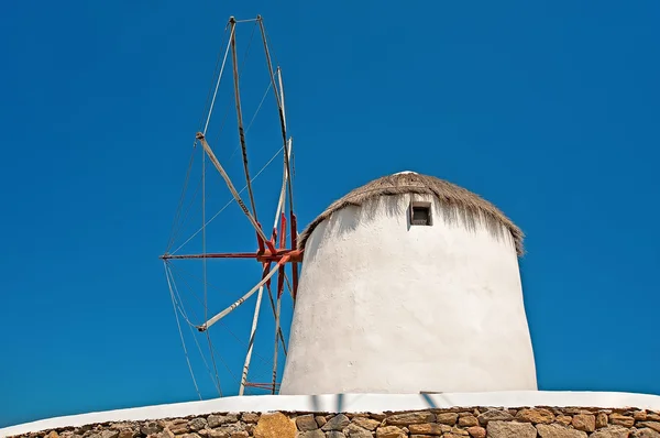 Molinos de viento en la isla de Mykonos, Grecia —  Fotos de Stock