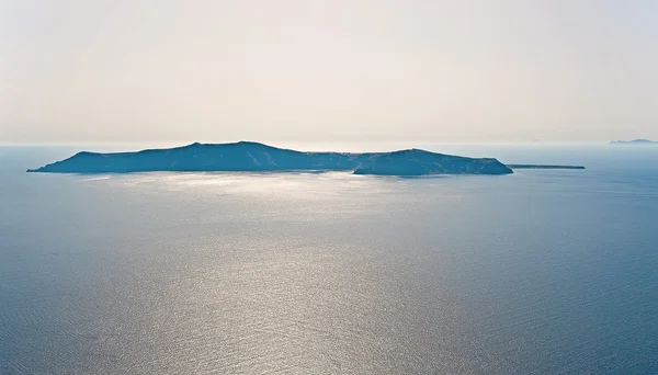 Paisaje marino cerca de la isla de Santorini —  Fotos de Stock