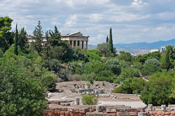 Blick auf die antike Agora und den Tempel des Hephaistos in Athen, Griechenland Stockbild