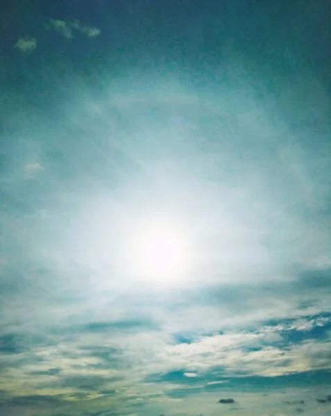 Brightly Shining Sun Halo — Stock Photo, Image
