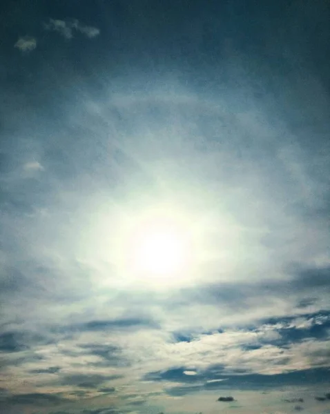 Brightly Shining Sun Halo — Stock Photo, Image