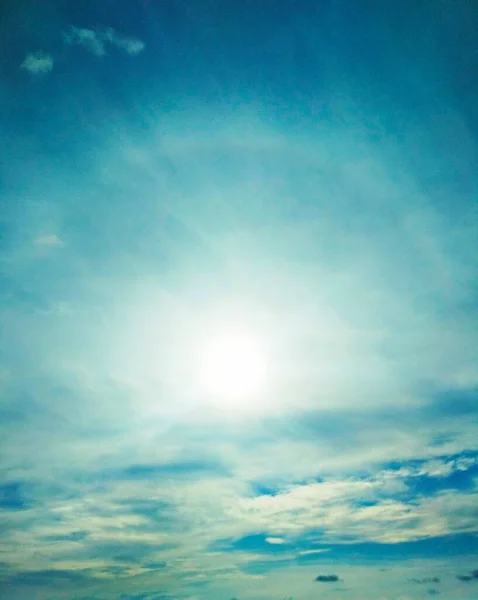 Brightly Shining Sun Halo — Stock Photo, Image