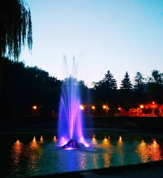Fuente Colorida Por Noche Kamenets Podolsky Ucrania — Foto de Stock
