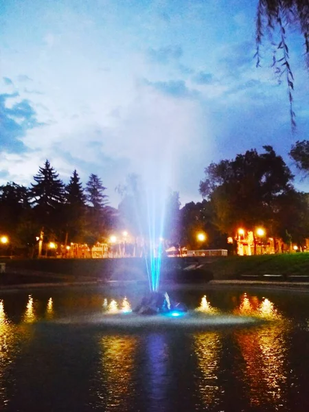 Fuente Colorida Por Noche Kamenets Podolsky Ucrania —  Fotos de Stock