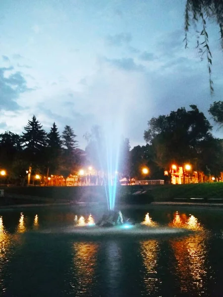 Fuente Colorida Por Noche Kamenets Podolsky Ucrania — Foto de Stock