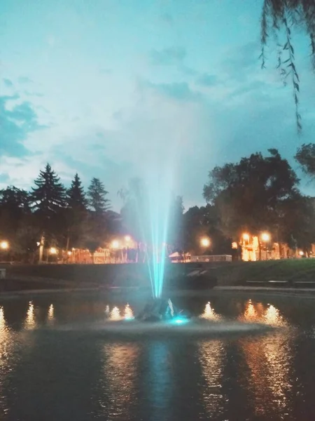 Fuente Colorida Por Noche Kamenets Podolsky Ucrania — Foto de Stock