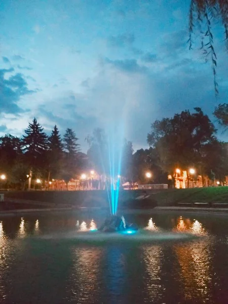 Fuente Colorida Por Noche Kamenets Podolsky Ucrania — Foto de Stock