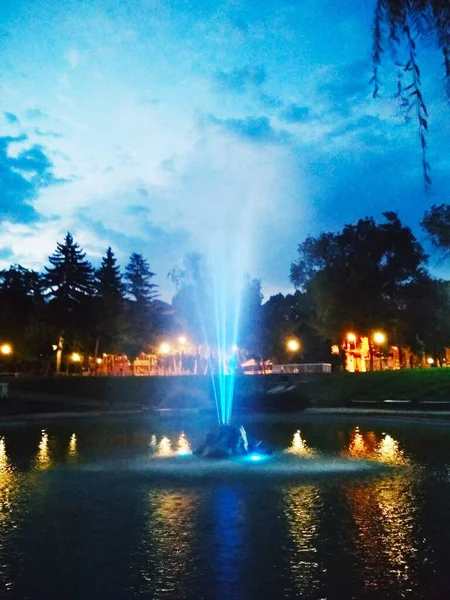 Fontana Colorata Notte Kamenets Podolsky Ucraina — Foto Stock