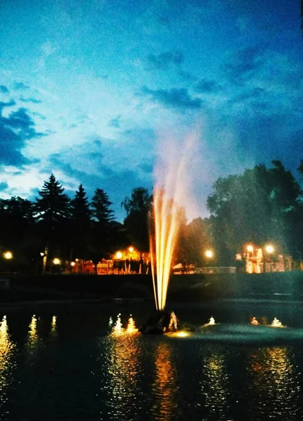 Fuente Colorida Por Noche Kamenets Podolsky Ucrania —  Fotos de Stock