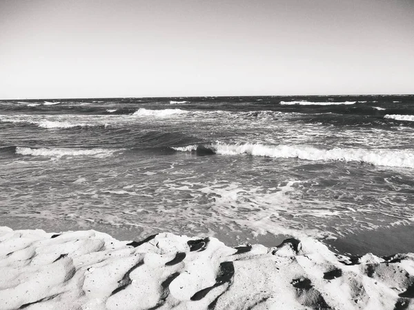 Mer Orageuse Par Une Journée Sans Nuages Brillante — Photo