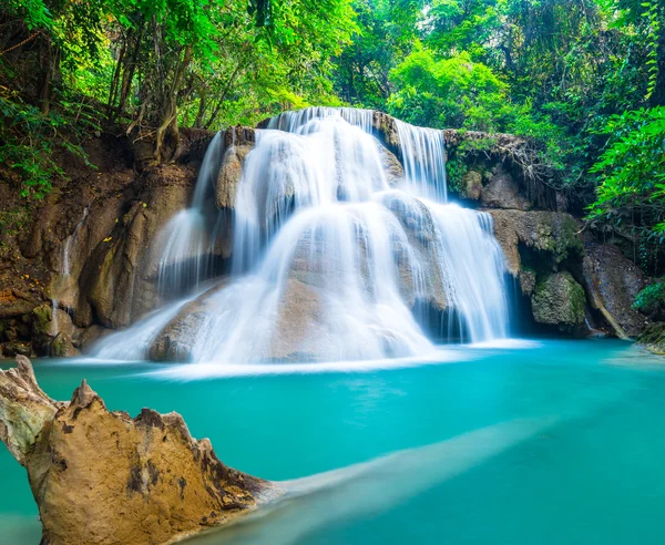 Natural waterfall at Huay Mae Khamin — Stock Photo, Image