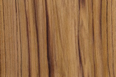 Dikey tahıl desenli doğal ahşap dokusuna yakın çekim. Açık ve sıcak kahverengi tonlar. Arkaplan, iç tasarım, yüzey dokusu, malzeme referansı veya ürün modelleme için ideal.