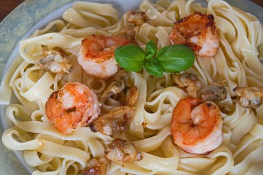 Spagetti sosu ve deniz ürünleri, Italyan Mutfagi