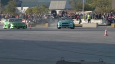 Şehirde sürüklenen rekabet