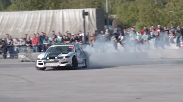 Car drifting and making spins — Stock video