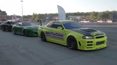 Spor arabalar başlatmak için sürüş