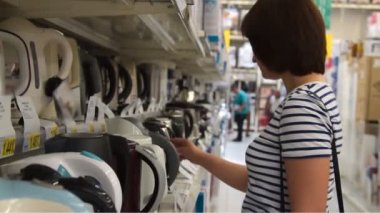 Kadın su ısıtıcısı içinde belgili tanımlık stok seçimi