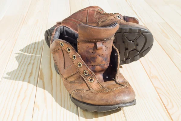 Eski yıpranmış Ayakkabı.