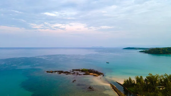 Luftaufnahme Der Natur Tropischen Paradies Insel Strand Fordern Einen Guten — Stockfoto